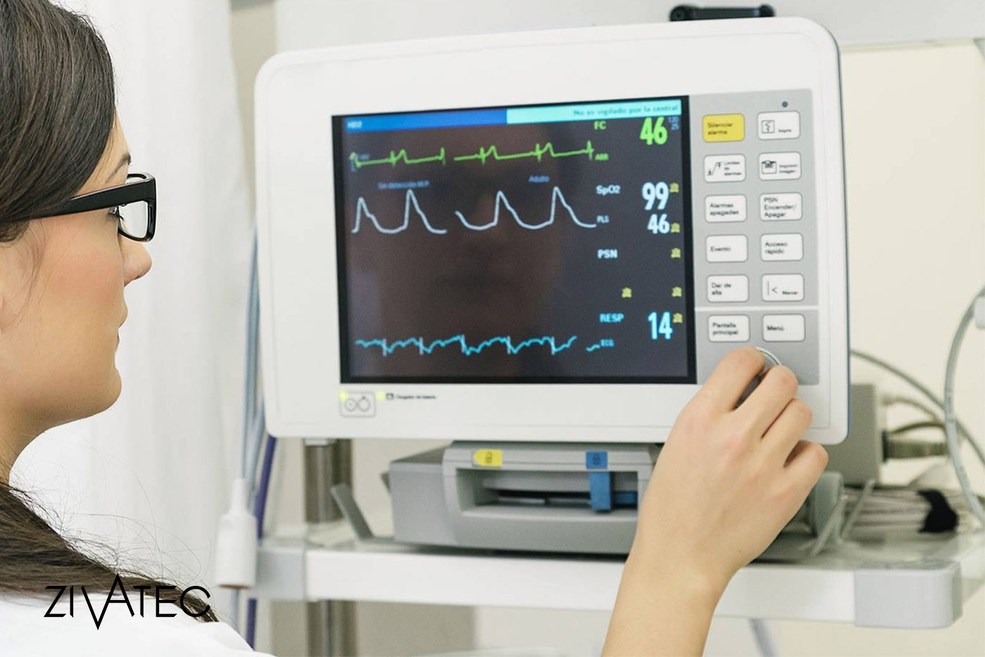 آموزش نحوه گرفتن نوار قلب ECG؛ چگونه در خانه نوار قلب بگیریم؟